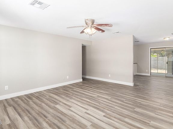 4th image of 6229 W WINDSOR Avenue