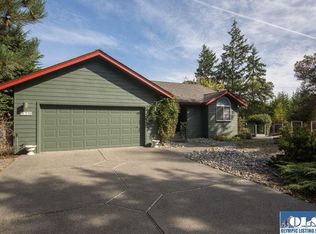 30 Henkes Rd, Sequim, WA 98382