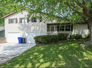 1122 E Northwood Dr, Appleton, WI 54911