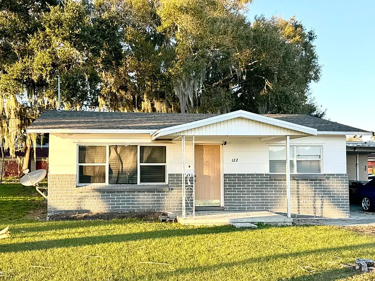 122 Twin Lake Blvd — Photo 2