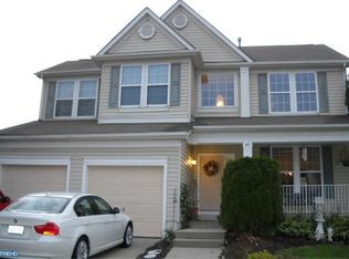 69 Amherst Dr, Burlington, NJ 08016