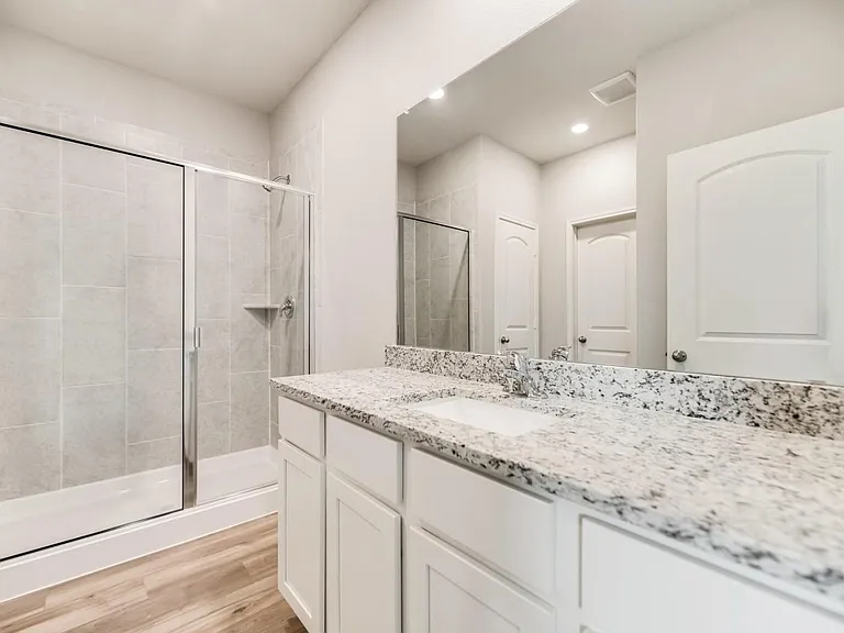 1032 Calhoun Dr — Photo 5