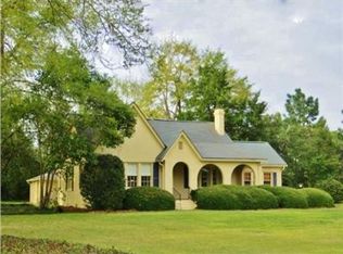19 Salem St, Mayesville, SC 29104