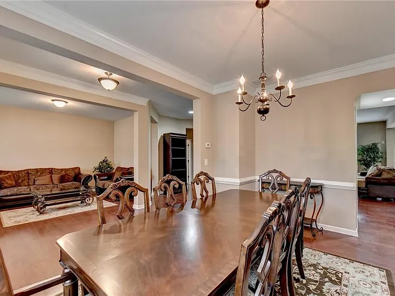 4228 Woods Creek Ln — Photo 14