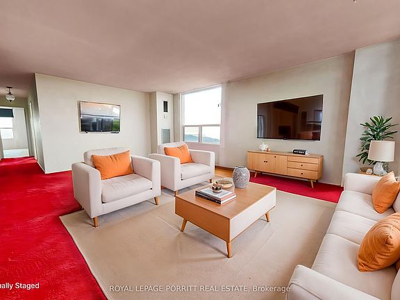 2nd image of 1535 Lakeshore Rd E #Penthouse 01