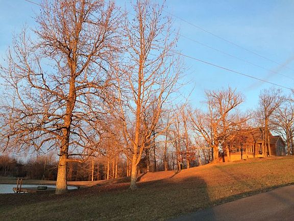 2nd image of 152 Hill Haven Pl