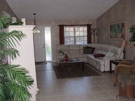 3rd image of 286 Wellington Dr