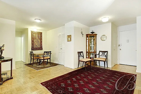 Sold by Bellmarc Realty | media 25