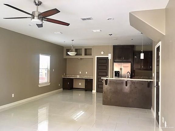 3rd image of 1300 E Daffodil APT 1