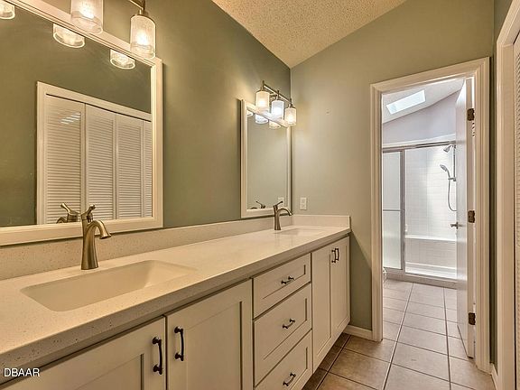 4th image of 6239 Klondike Dr