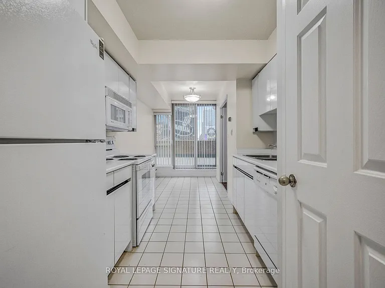 7 Carlton St #306 — Photo 12