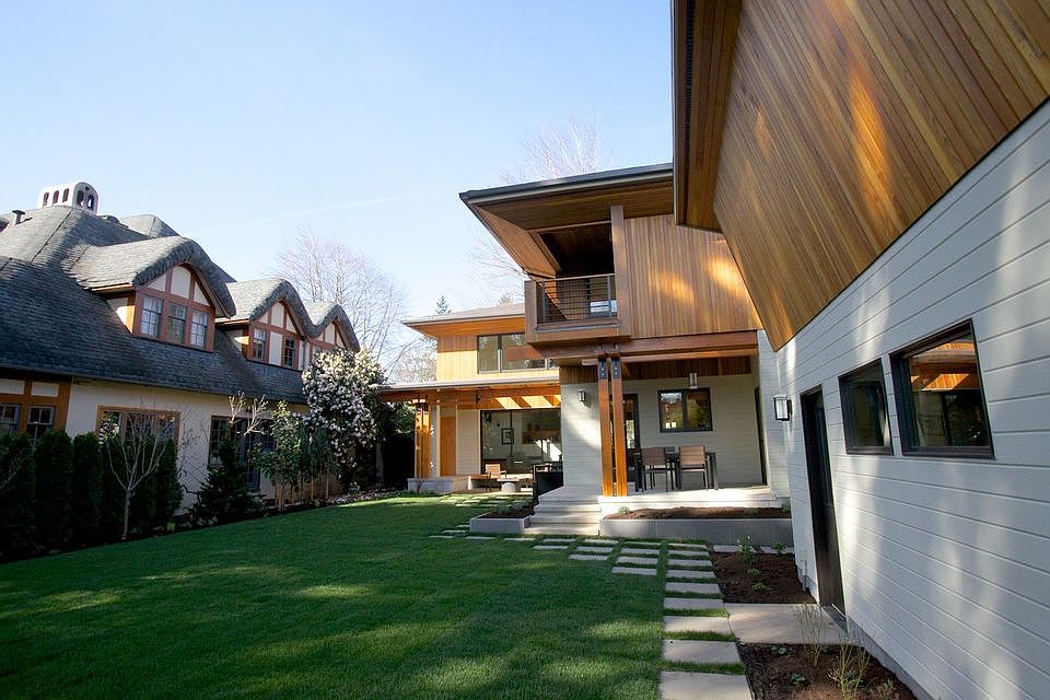 2nd image of 2224 NE 28th Ave
