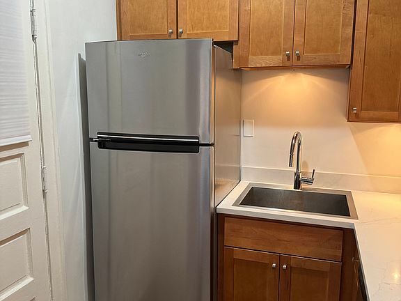 4th image of 3956 N Bell Ave #3
