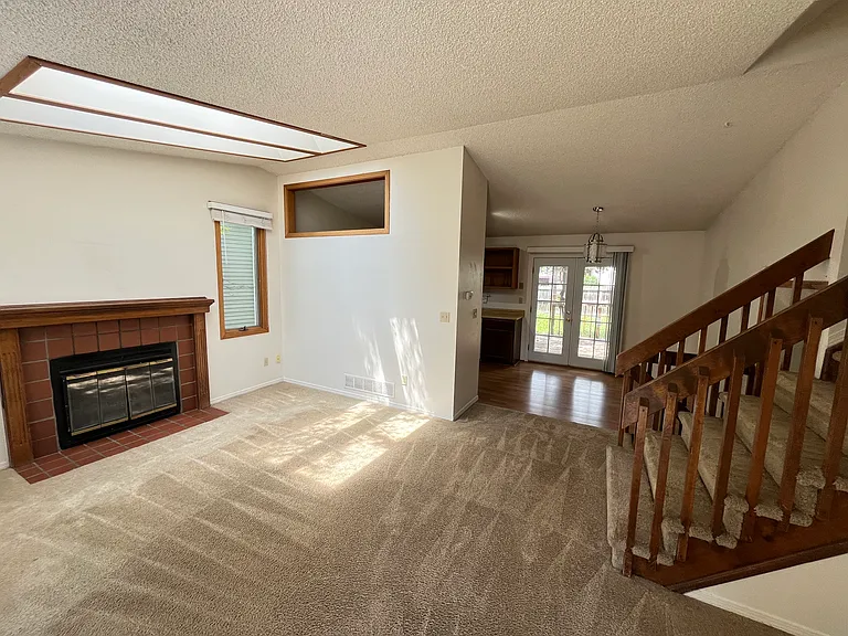 253 S Lincoln Ave — Photo 8