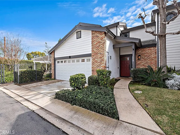 12628 Newport Ave — Photo 33