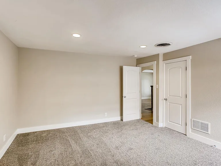 1596 S Lincoln St — Photo 13