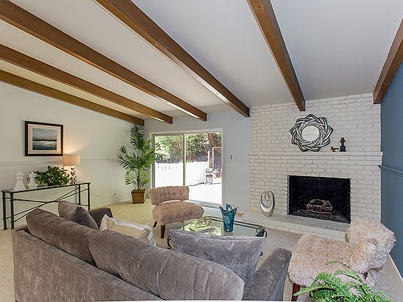5th image of 300 Robinwood Ln
