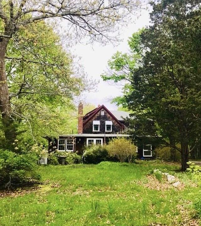 2nd image of 566 Careswell St