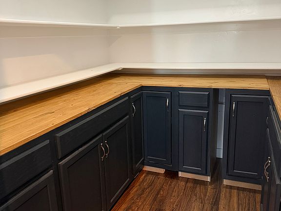 4th image of 901 Bexley Dr