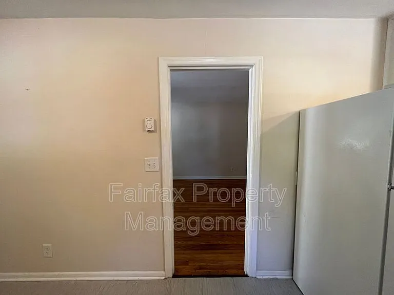 1937 Morehead Ave — Photo 13