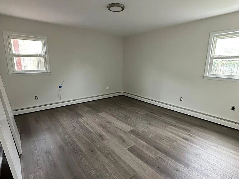 450 E Penn St #1 — Photo 5