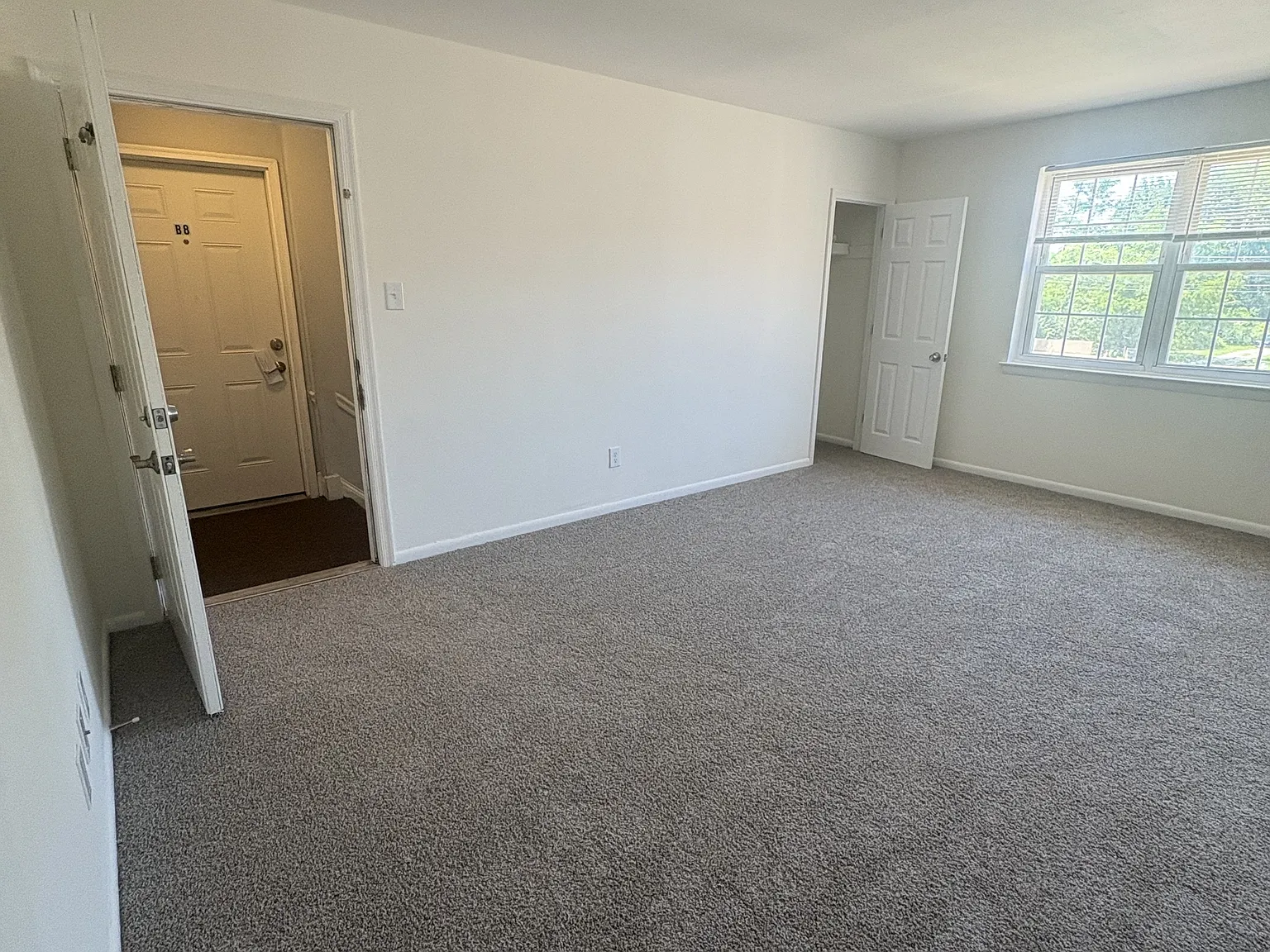 Whiteland Ave Apartments — Photo 3