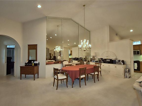 5th image of 541 Greenway Dr