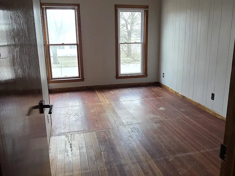 309 Cleveland Ave E — Photo 12