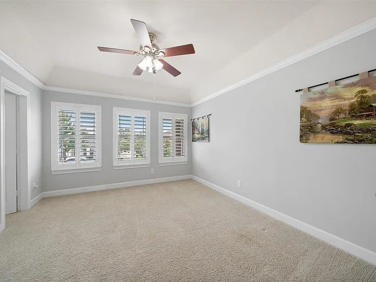 390 Wedgewood Dr — Photo 38