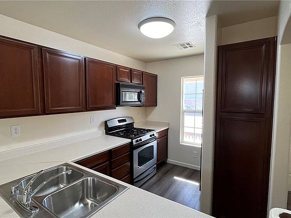 3rd image of 6338 Smooth Plain Ave