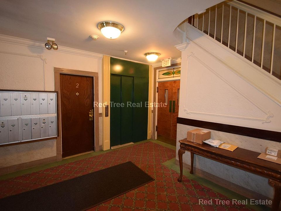 2nd image of 117 Park Dr APT 3A