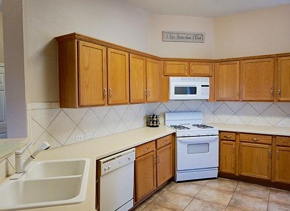 5th image of 635 Columbine Ave