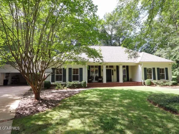 18 Cedars Rd, West Point, MS 39773