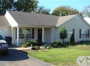 1924 Fieldstone Dr, Columbia, TN 38401