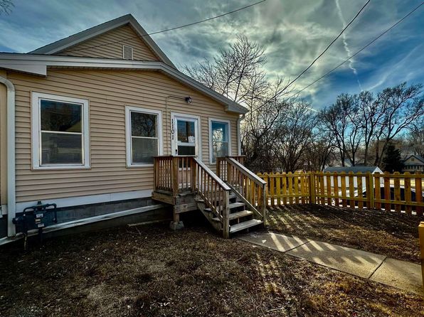 omaha-nebraska-442098574 picture