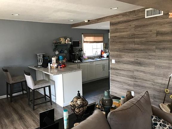4th image of 2904 Laureltree Dr