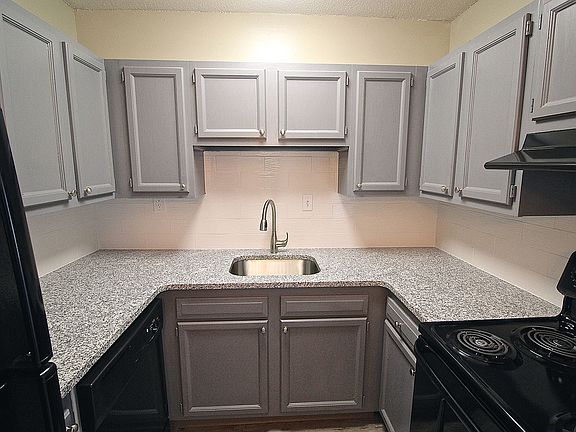 3rd image of 450 NE 68th St #208-06