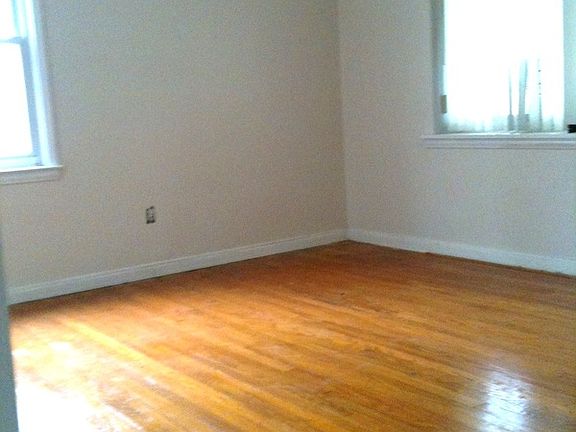 4th image of 23761 Battelle Ave