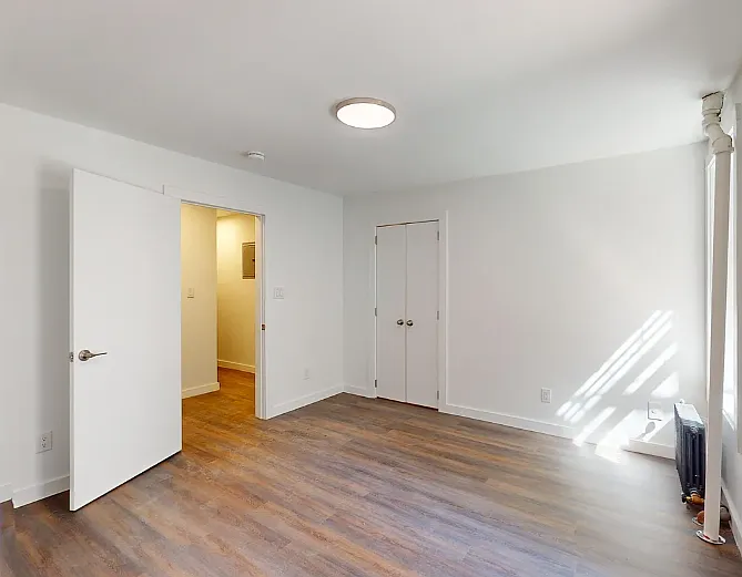 253 E Broadway #1G — Photo 13
