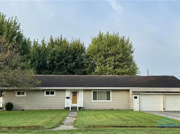 324 E North St, Deshler, OH 43516