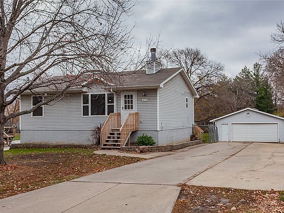 4th image of 607 Oak St