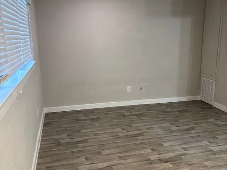 2301 Commonwealth St — Photo 10