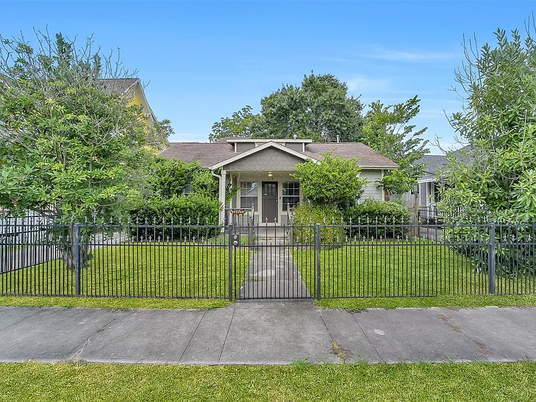 203 Northwood St — Photo 1