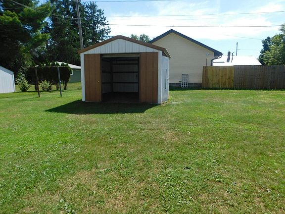 3rd image of 1707 Mathews St