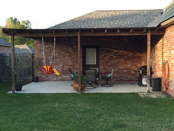 3rd image of 2143 Woodland Ct