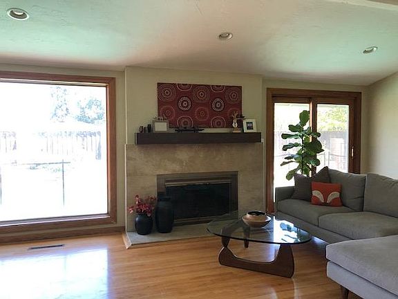 4th image of 1555 Redwood Dr