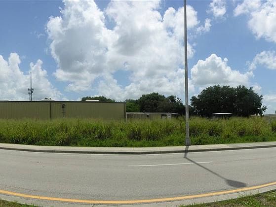 2nd image of 4211 Kings Hwy