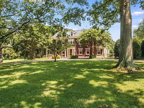 4th image of 4414 Howell Pl