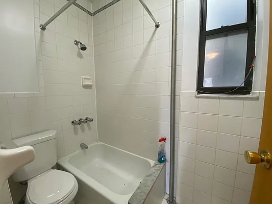 Rented by GreenVill Real Estate LLC | media 22