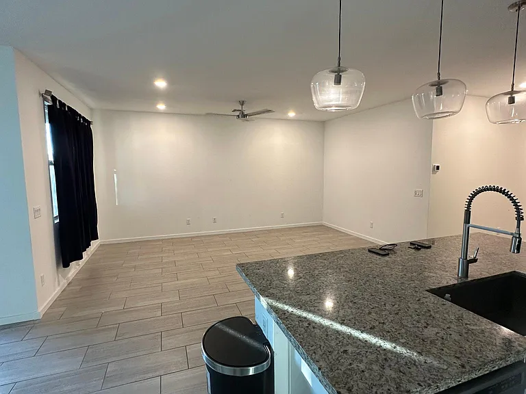22465 W Sonora St — Photo 7